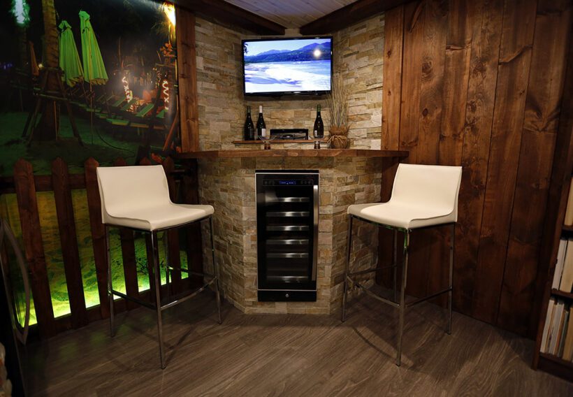 paul-lafrance-custom-built-beach-cocktail-bar-3