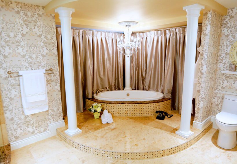 paul-lafrance-custom-built-blingy-bathroom-5