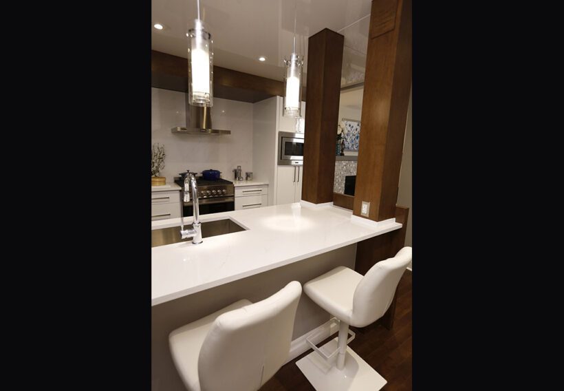 paul-lafrance-custom-built-bright-white-kitchen-20