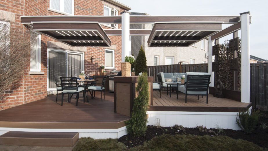 The Tiny Yard Deck