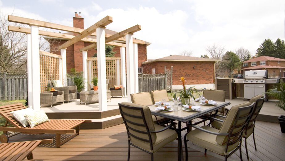 The Raised Octagon Deck