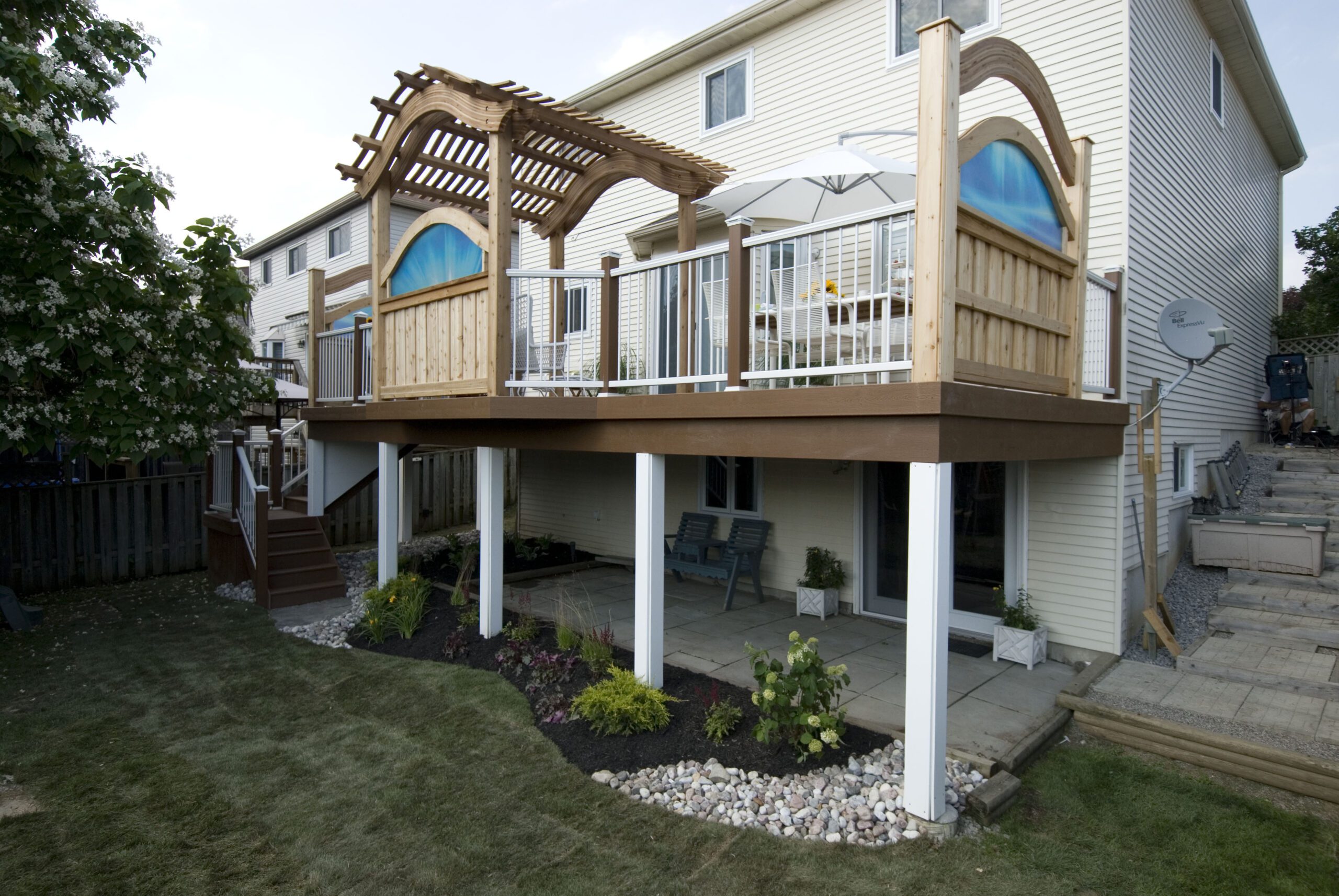 The Curved Pergola Deck