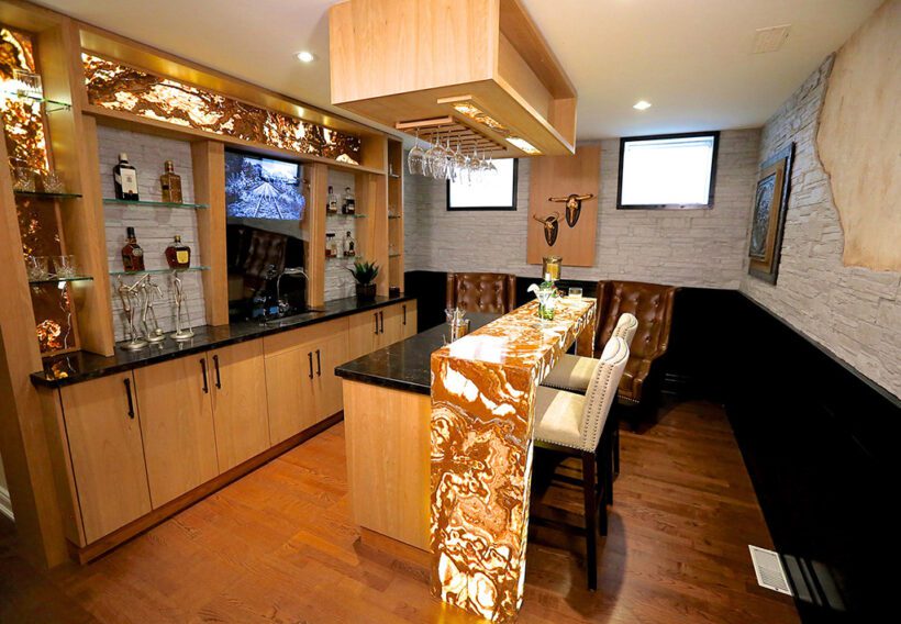 paul-lafance-custom-built-gentalmens-bar-6