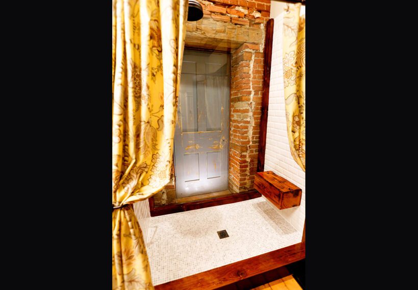 paul-lafrance-custom-built-barn-beam-bathroom-10