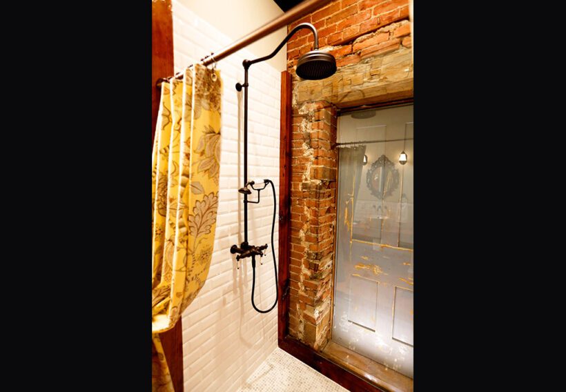 paul-lafrance-custom-built-barn-beam-bathroom-11