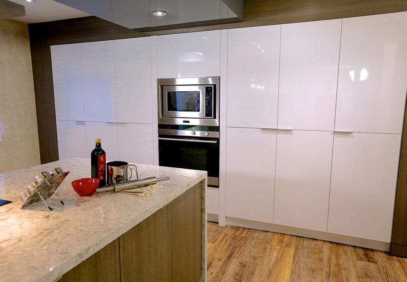 paul-lafrance-custom-built-city-skyline-kitchen-7