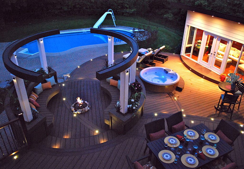 The Round-About Deck