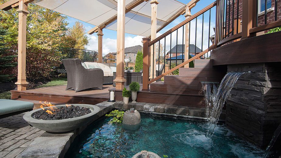 The Amphitheater Deck