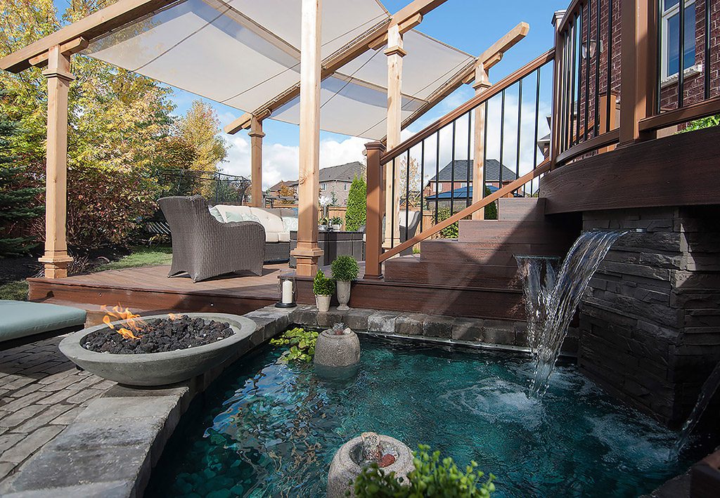 The Amphitheater Deck